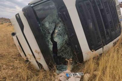 Siirt’te kamyon devrildi: 1 yaralı