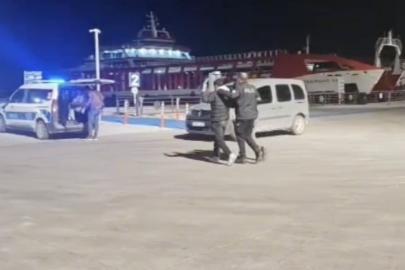TIR dorsesine gizlenerek yurt dışına kaçmaya çalışan 5 kaçak göçmen yakalandı