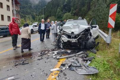 Trabzon’da hatalı sollama kazaya neden oldu: 5 yaralı