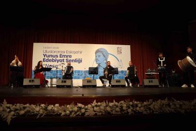 Uluslararası Eskişehir Yunus Emre Edebiyat Şenliği muhteşem bir açılışla başladı
