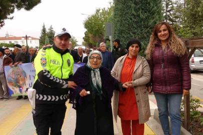 Yozgat’ta 1 Ekim Dünya Yaşlılar Günü’nde farkındalık yürüyüşü düzenlendi
