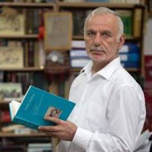 PROF.DR. MUSTAFA KARA