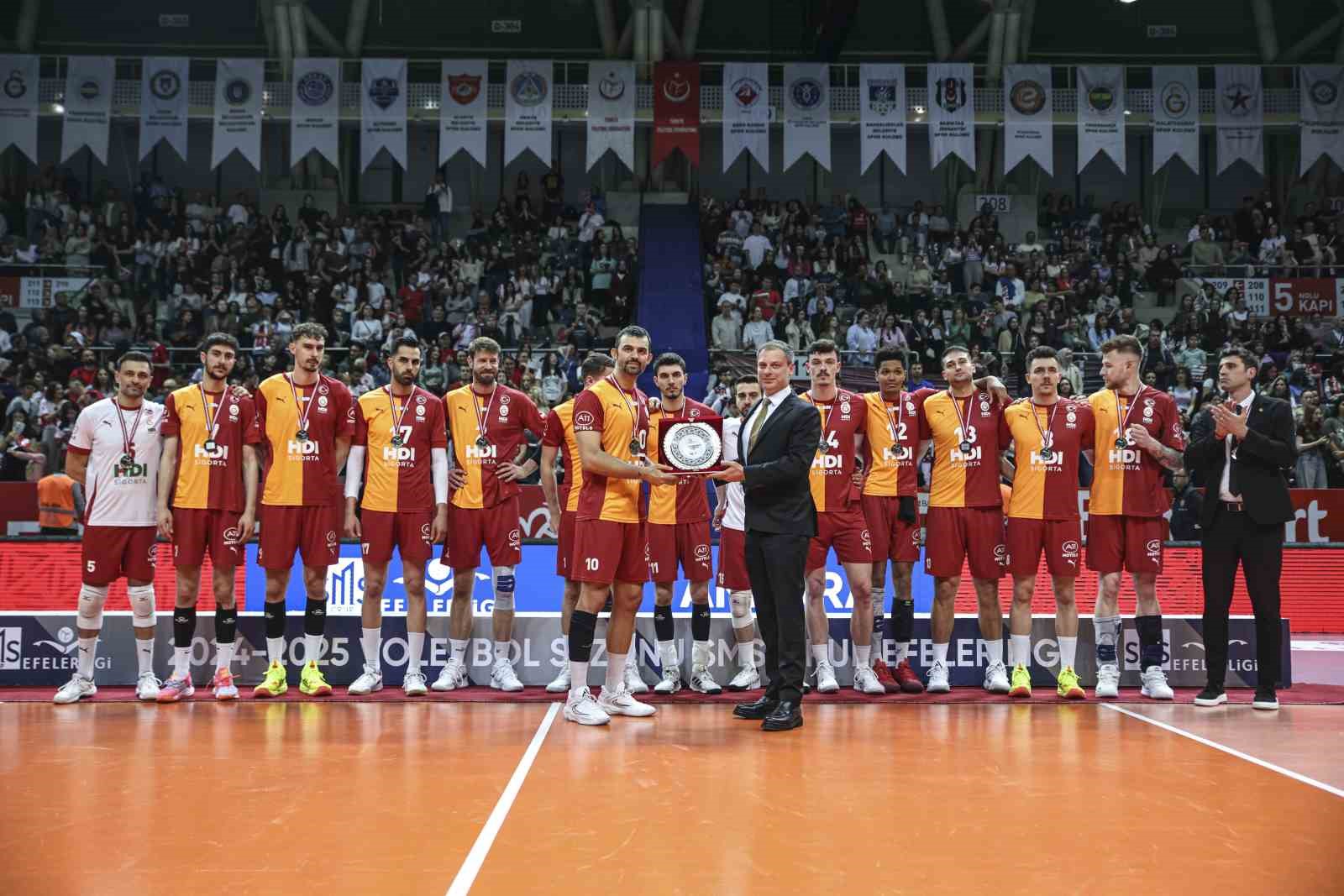 Efeler Ligi’nde şampiyon Ziraat Bankkart
