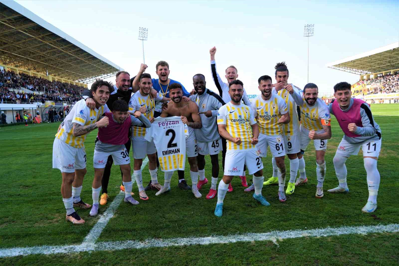 TFF 3. Lig Play-Off: 1984 Muşspor: 2 - Silifke Belediye Spor: 0