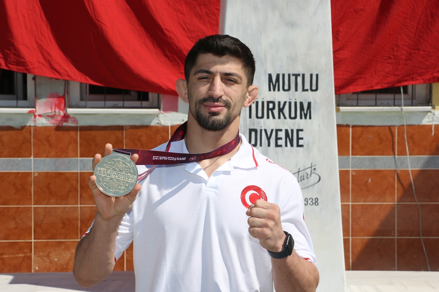 Avrupa Şampiyonu Kerem Kamal’a Kula’da coşkulu karşılama