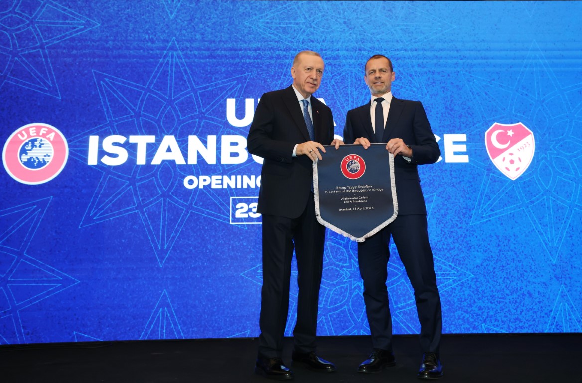 Cumhurbaşkanı Erdoğan: ''Deprem günlük siyasete alet edilemez''