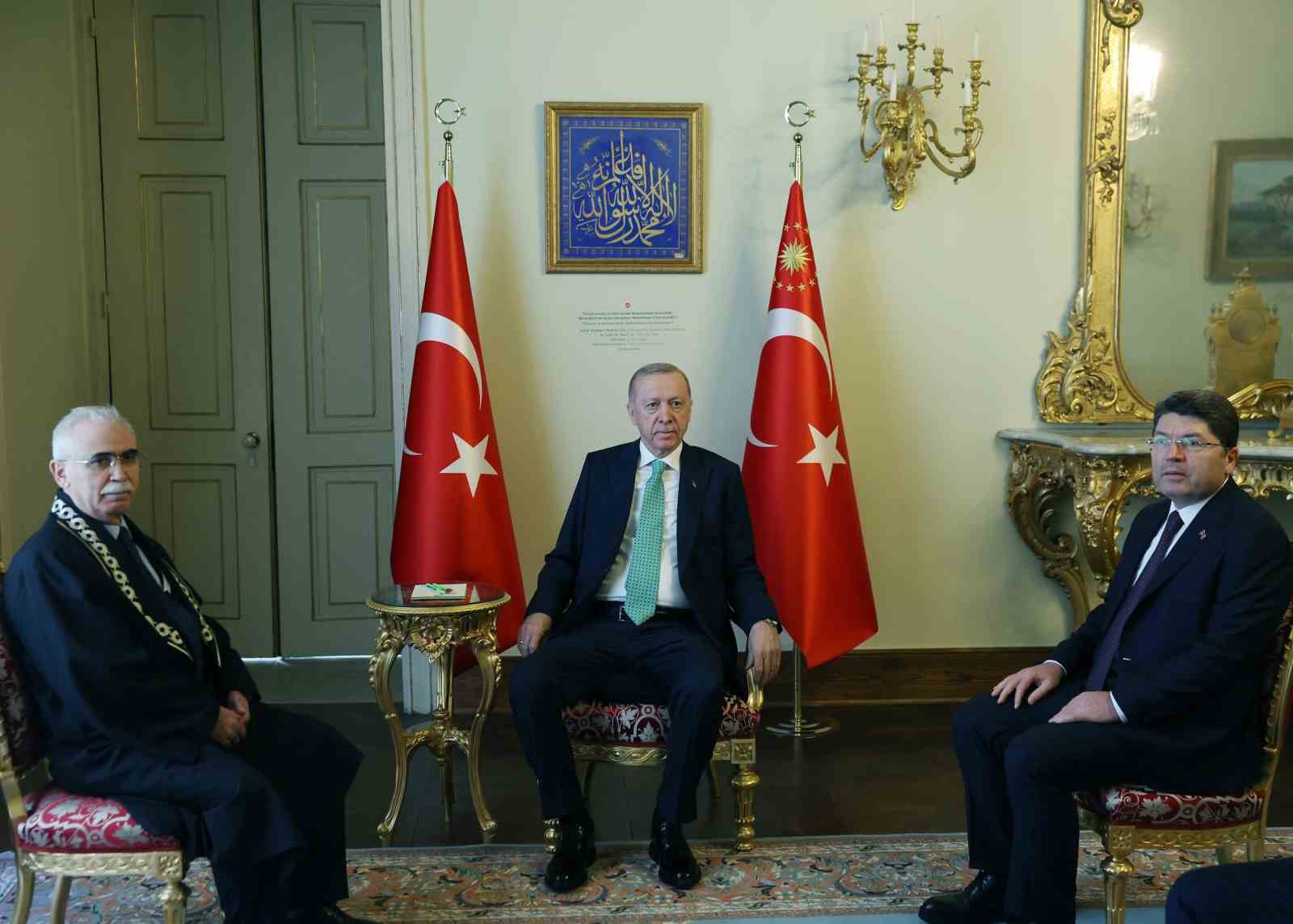 Cumhurbaşkanı Erdoğan, Anayasa Mahkemesi Başkanı Özkaya’yı kabul etti