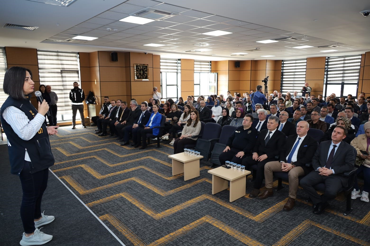 Bafra’da En İyi Narkotik Polisi Anne ve SİBERAY Semineri