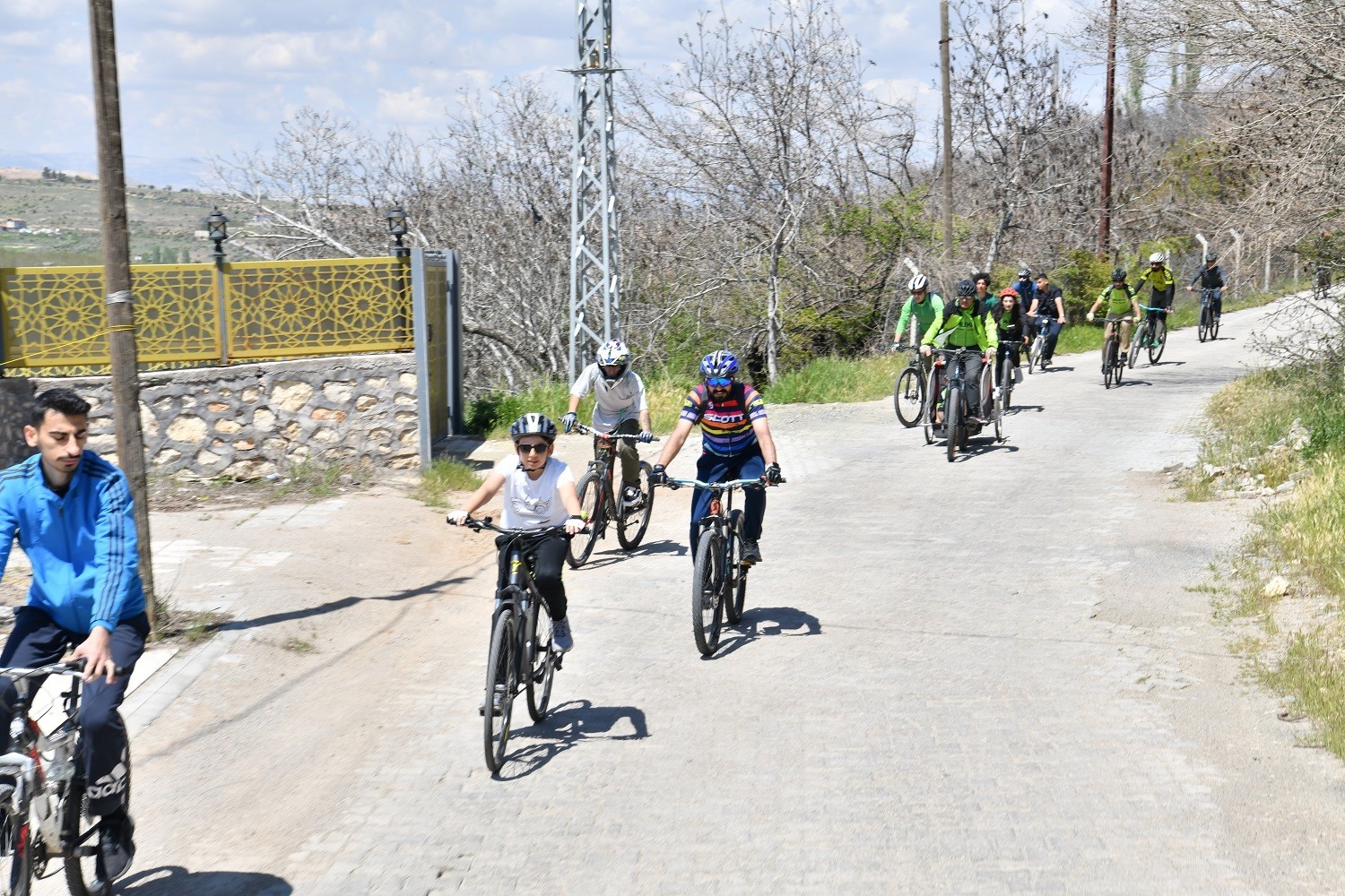 Yeşilyurt Belediyesi’nden baharın gelişine pedallı kutlama