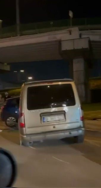 Makas atan sürücü zincirleme kazaya sebep oldu