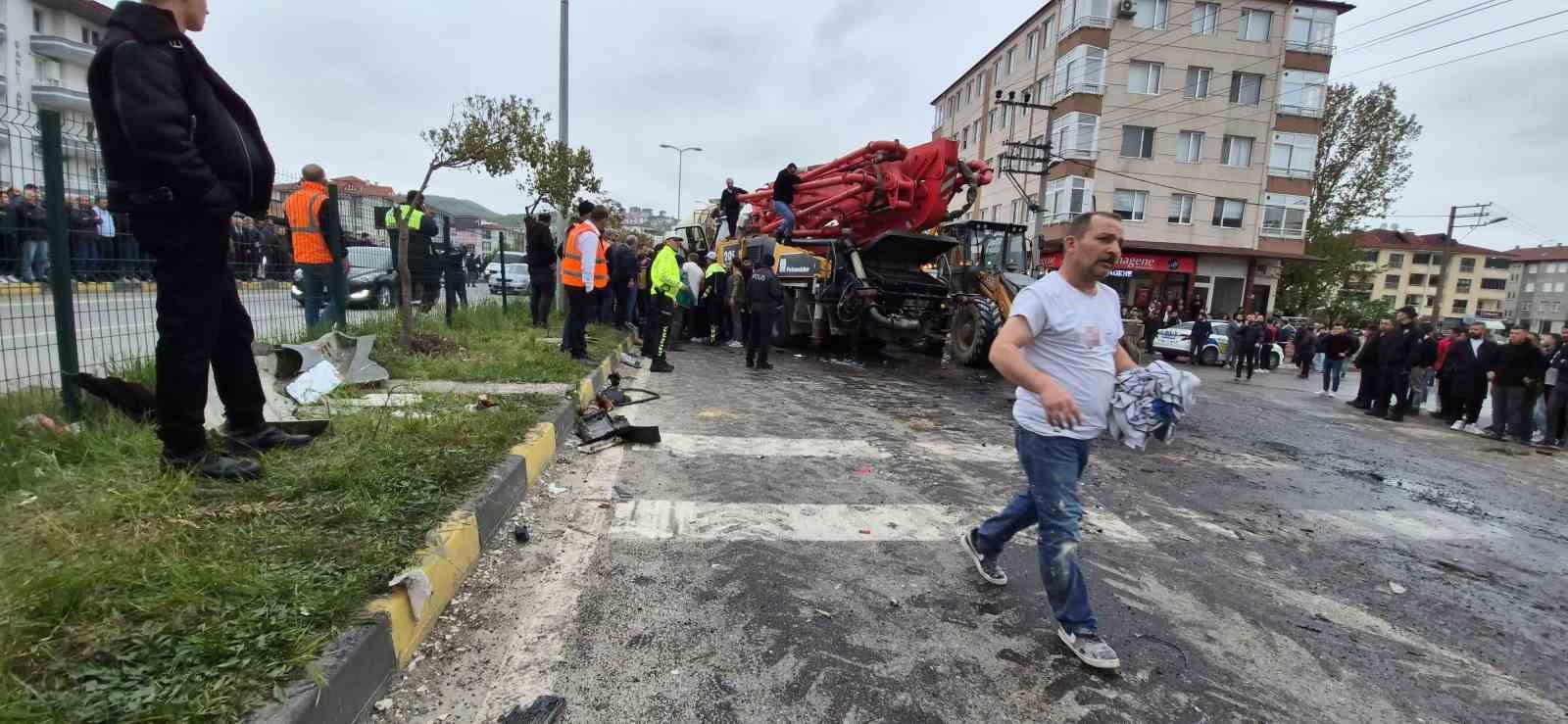 Bartın’da feci kazada can pazarı: 8 yaralı