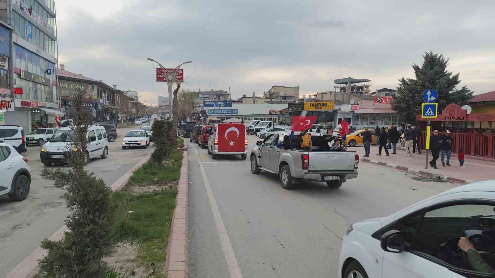 Erciş’te Filistin’e destek yürüyüşü