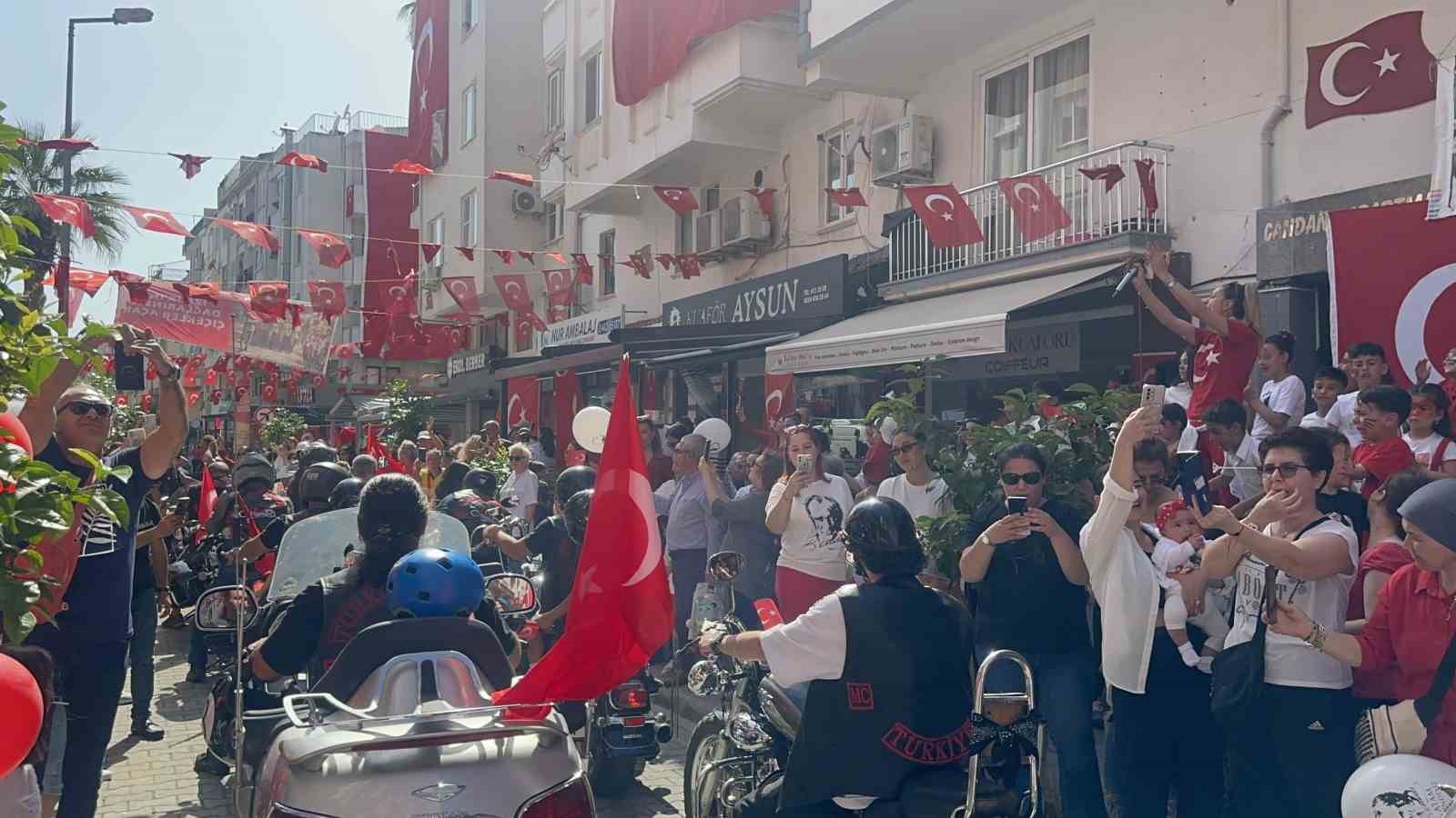 Marmaris’in miniklerini doyasıya eğlendi