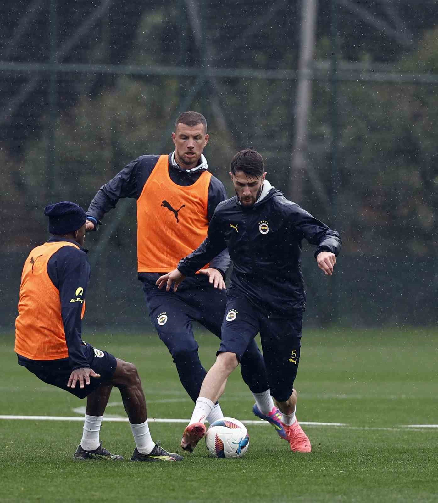 Fenerbahçe, Eyüpspor maçı hazırlıklarını tamamladı