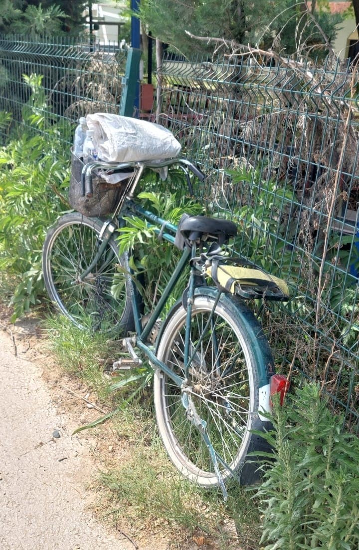 Motosiklet ile bisiklet çarpıştı; 1’i ağır 3 kişi ağır yaralandı