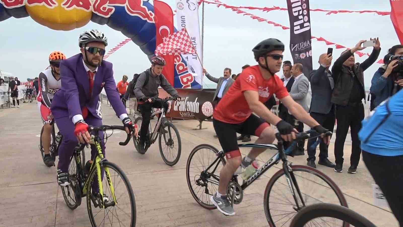 İlkadım Gran Fondo Bisiklet Yarışları, 494 sporcunun katılımıyla start aldı