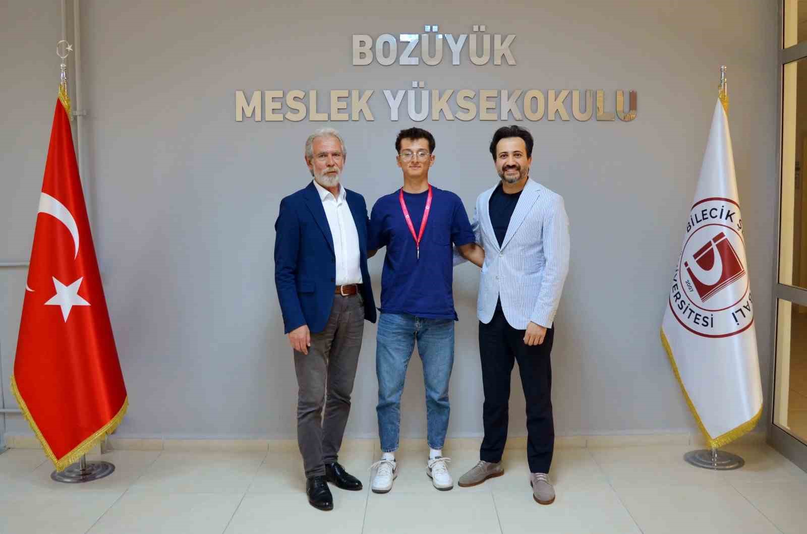 ’8. Üniversitelerarası Dağ Bisikleti Yarışı’nda Ömer Bilgin şampiyon oldu