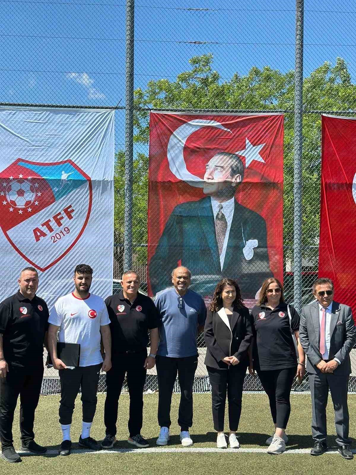 Berlin’de Galatasaray Futbol Okulu coşkusu