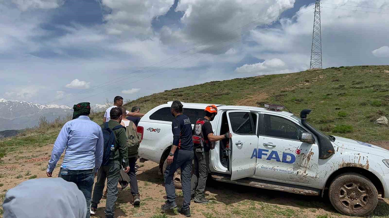 Mantar toplarken kayadan düşen vatandaş kurtarıldı