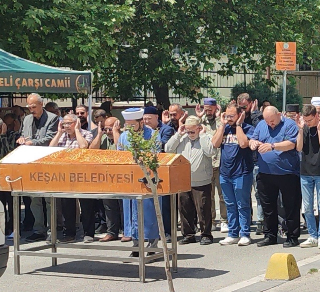 Adana’da hastanede karışan yaşlı kadının cenazesi Edirne’de toprağa verildi