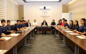 Şampiyon sporculardan İl Sağlık Müdürü Erşan’a ziyaret