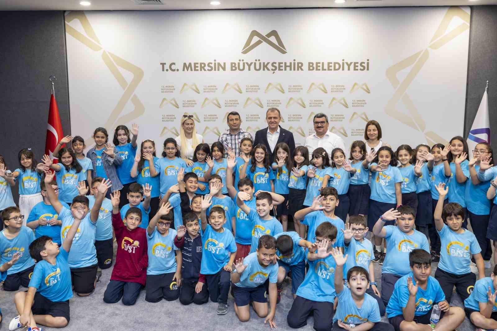 Başkan Seçer, çocukların sorularını yanıtladı