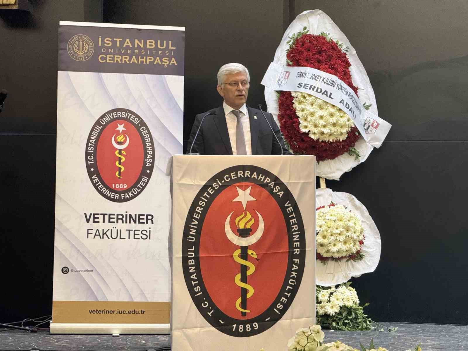 İstanbul Üniversitesi Cerrahpaşa’da, mezuniyet töreninde büyük vefa