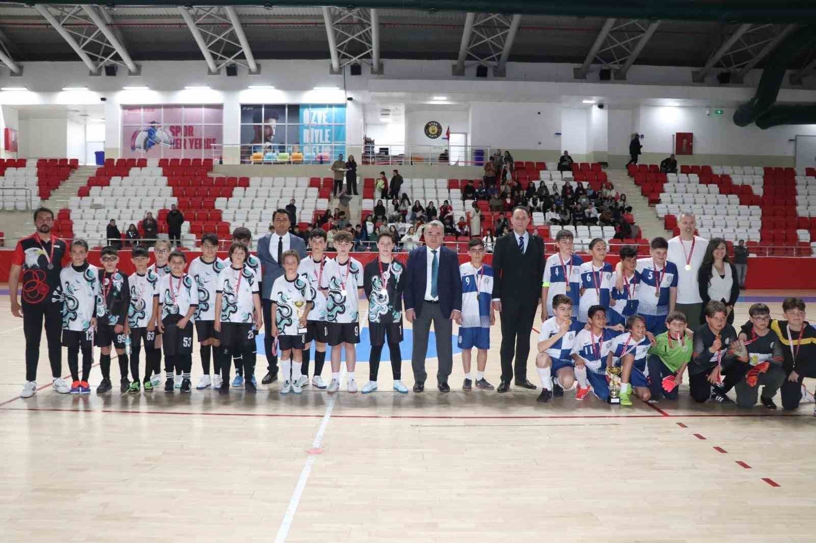 Bozüyük’te Okul Sporları Futsal Finali tamamlandı