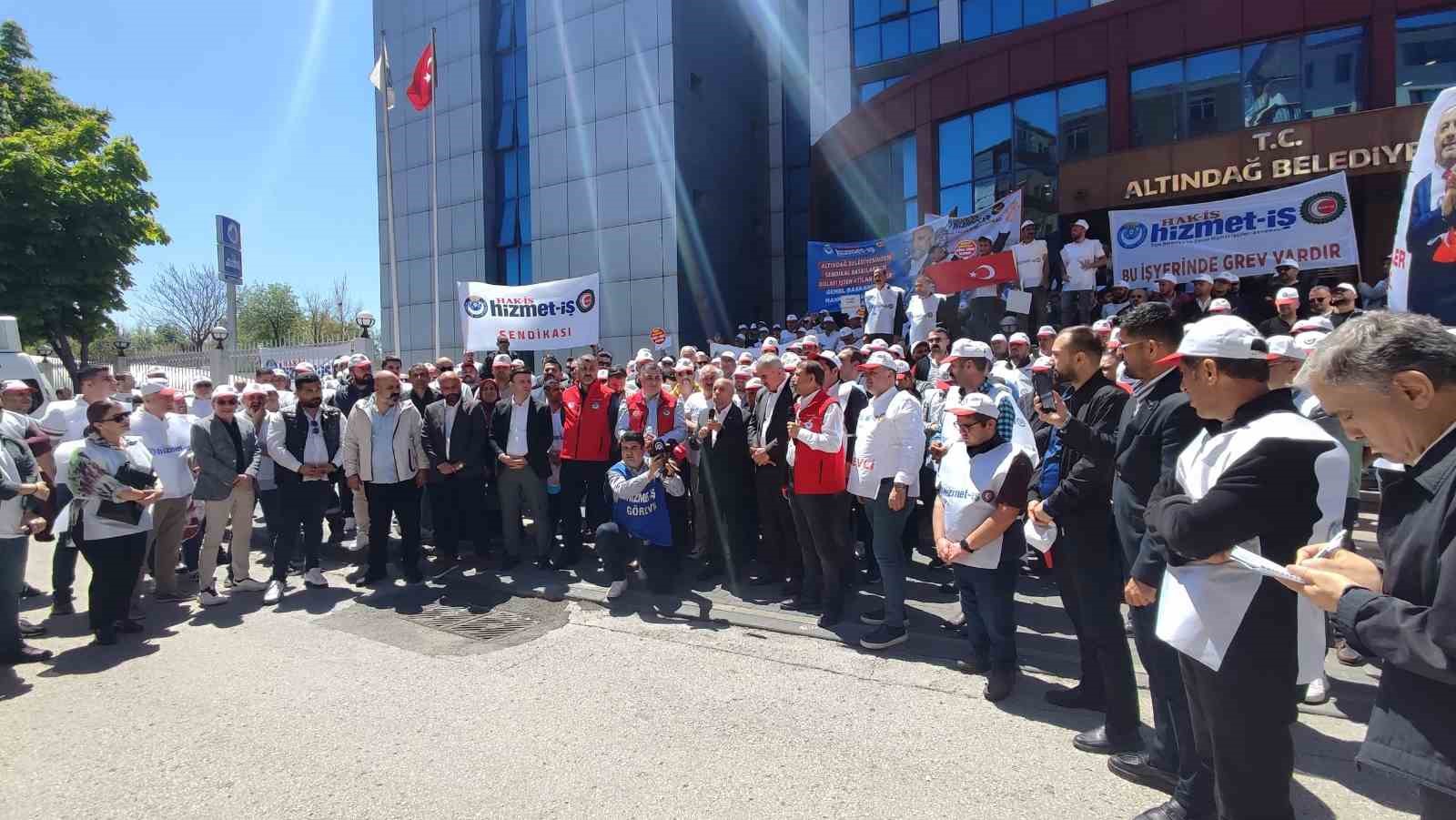 HAK-İŞ Konfederasyonu Genel Başkanı Arslan’dan greve katılan işçilere destek ziyareti