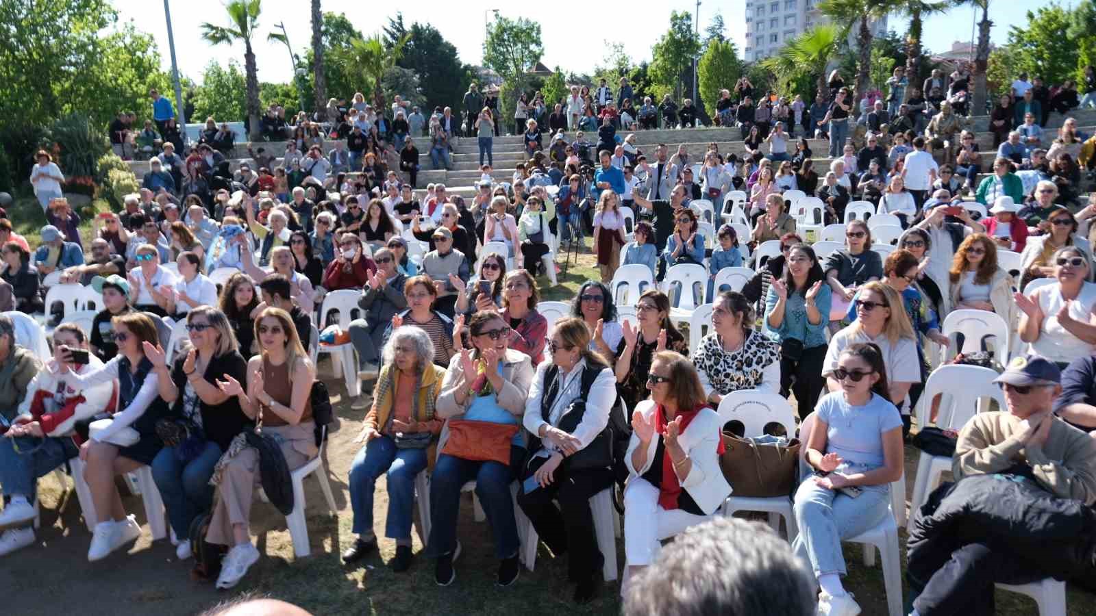 Büyükçekmece’de Anneler Günü coşkuyla kutlandı
