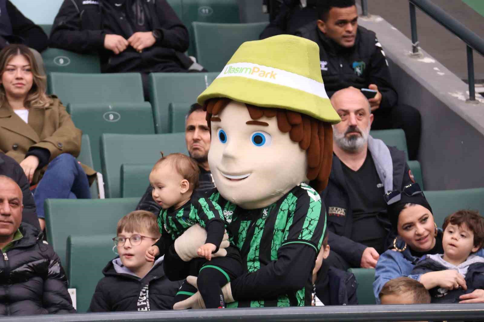 Kocaelispor’da ailelere ve öğrencilere kombinelerde yüzde 41 indirim