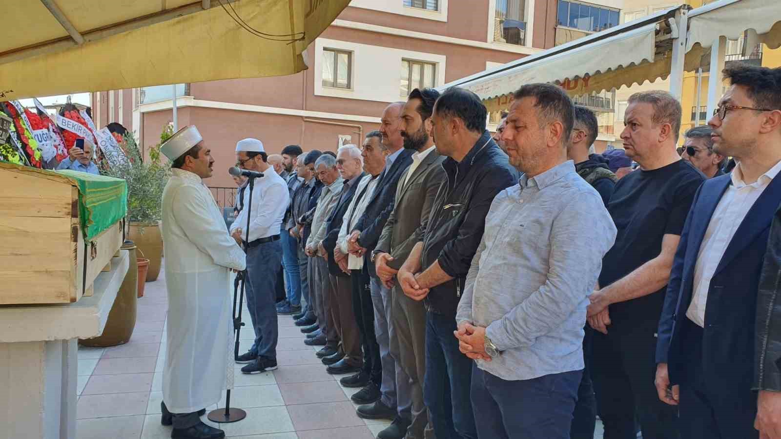 Eski Manisa Milletvekili Abdullah Akarsu son yolculuğuna uğurlandı
