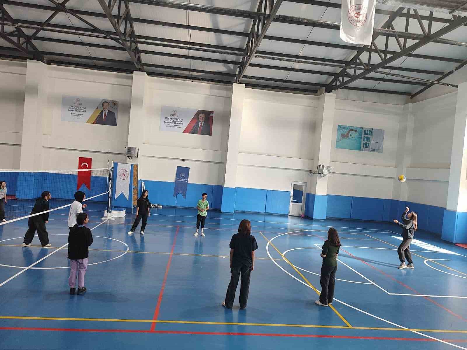 Varto’da voleybol kursuna yoğun ilgi