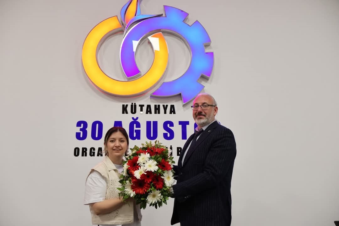 Kütahya 30 Ağustos OSB Müdürü Murat Demir’den Anneler Günü mesajı ve anlamlı jest