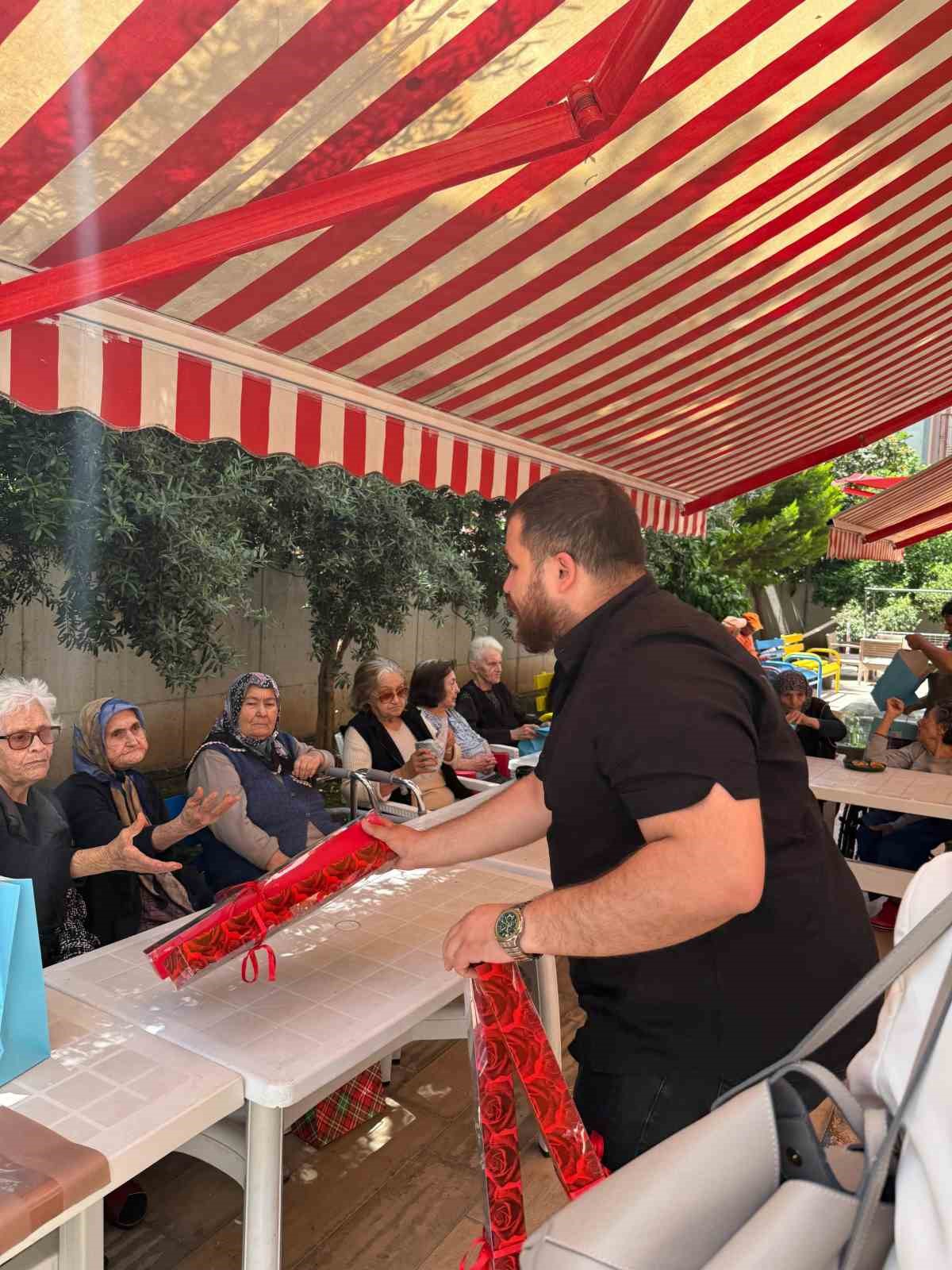 Genç MÜSİAD Antalya’dan huzurevinde Anneler Günü buluşması