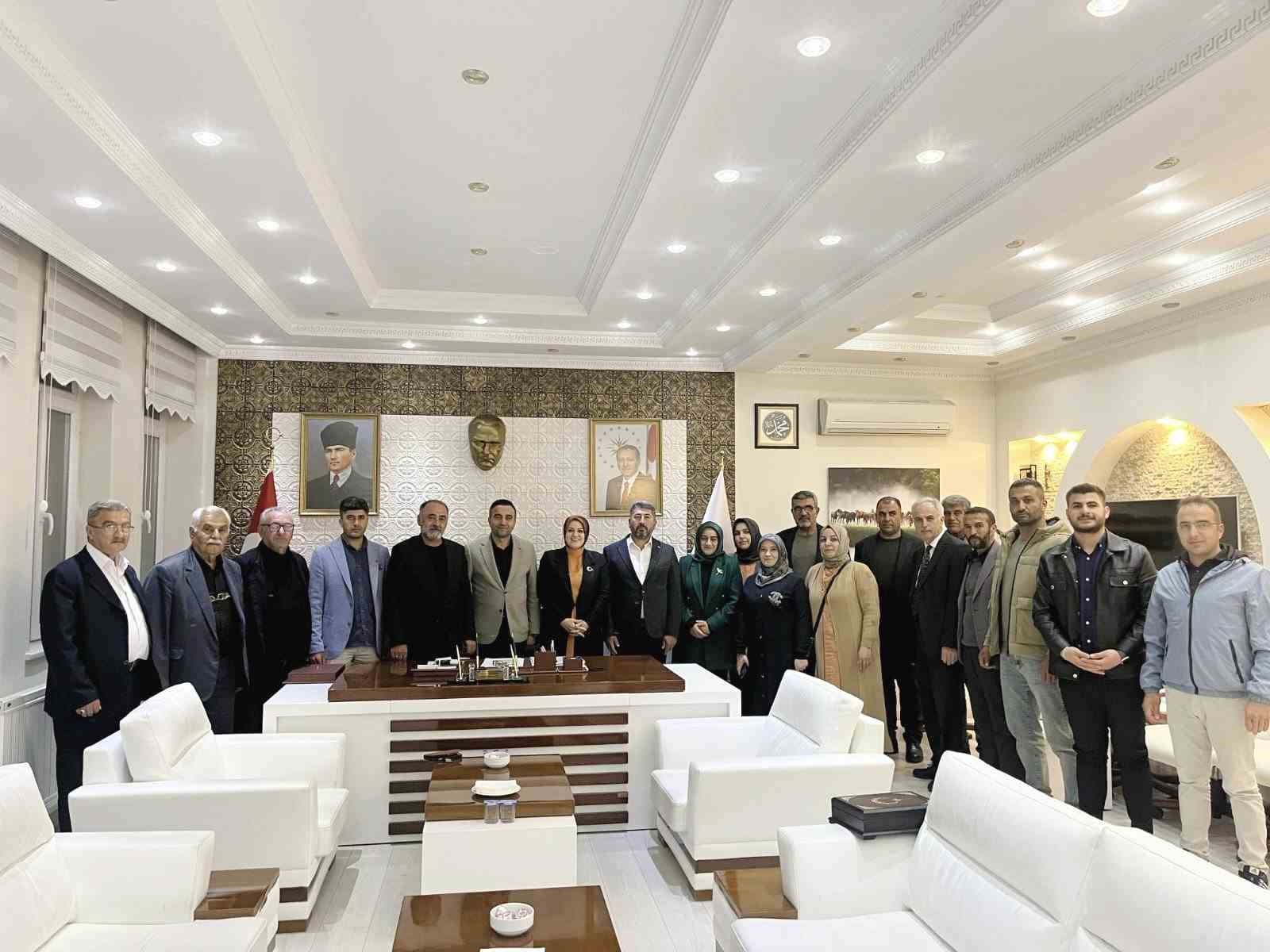 AK Partili Ayşe Sula Köseoğlu’ndan Akçadağ Belediyesi’ne ziyaret