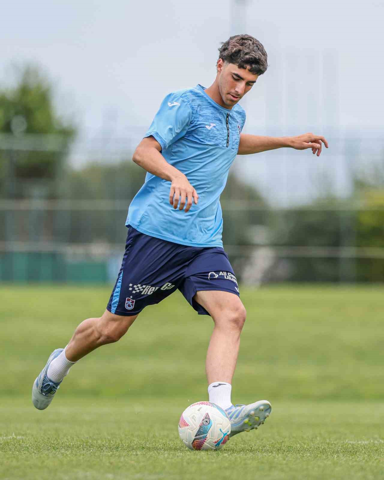 Trabzonspor, Antalya’ya genç futbolcularıyla gitti