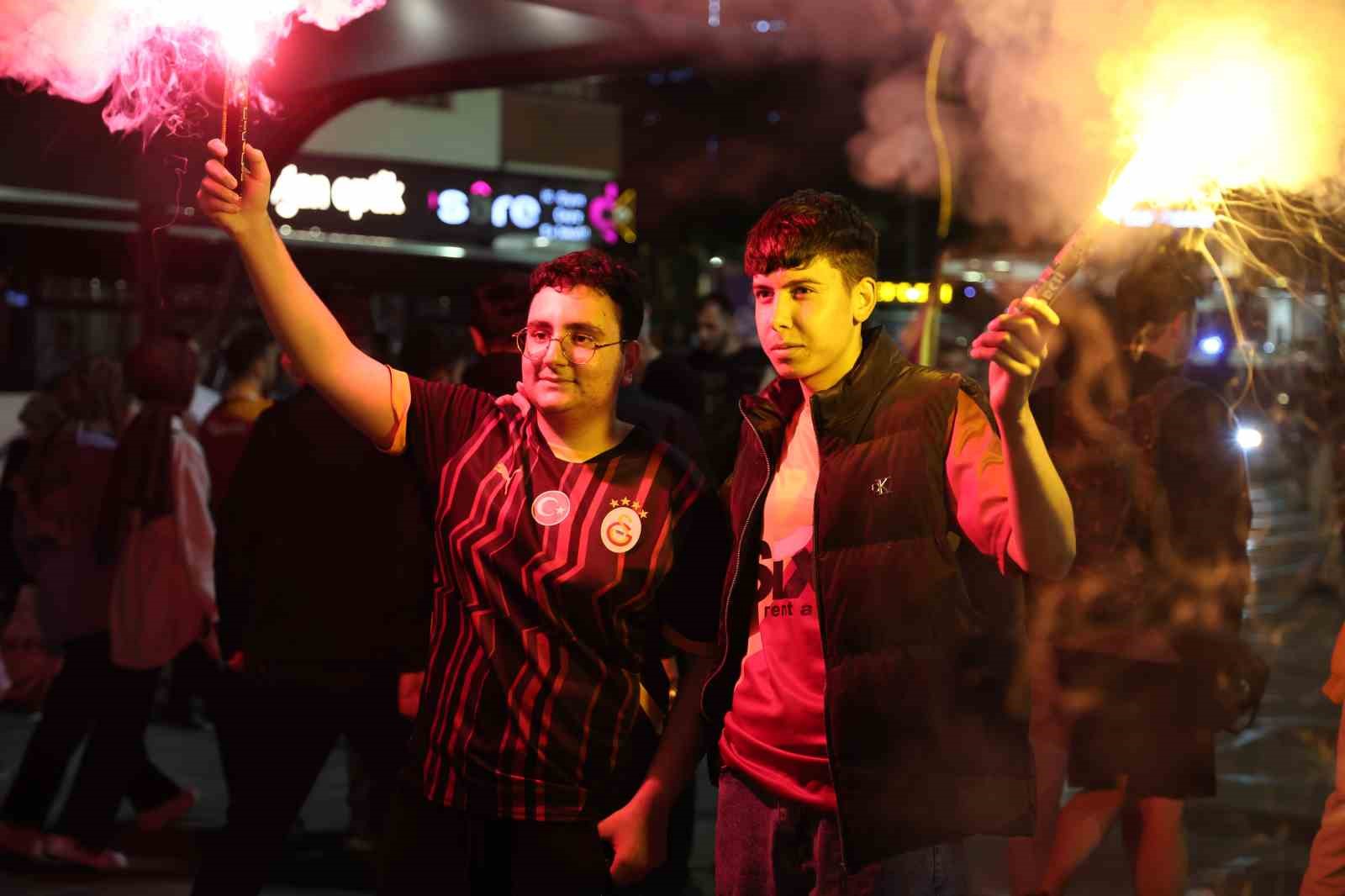Galatasaray’ın şampiyonluğu Elazığ’da coşkuyla kutlandı