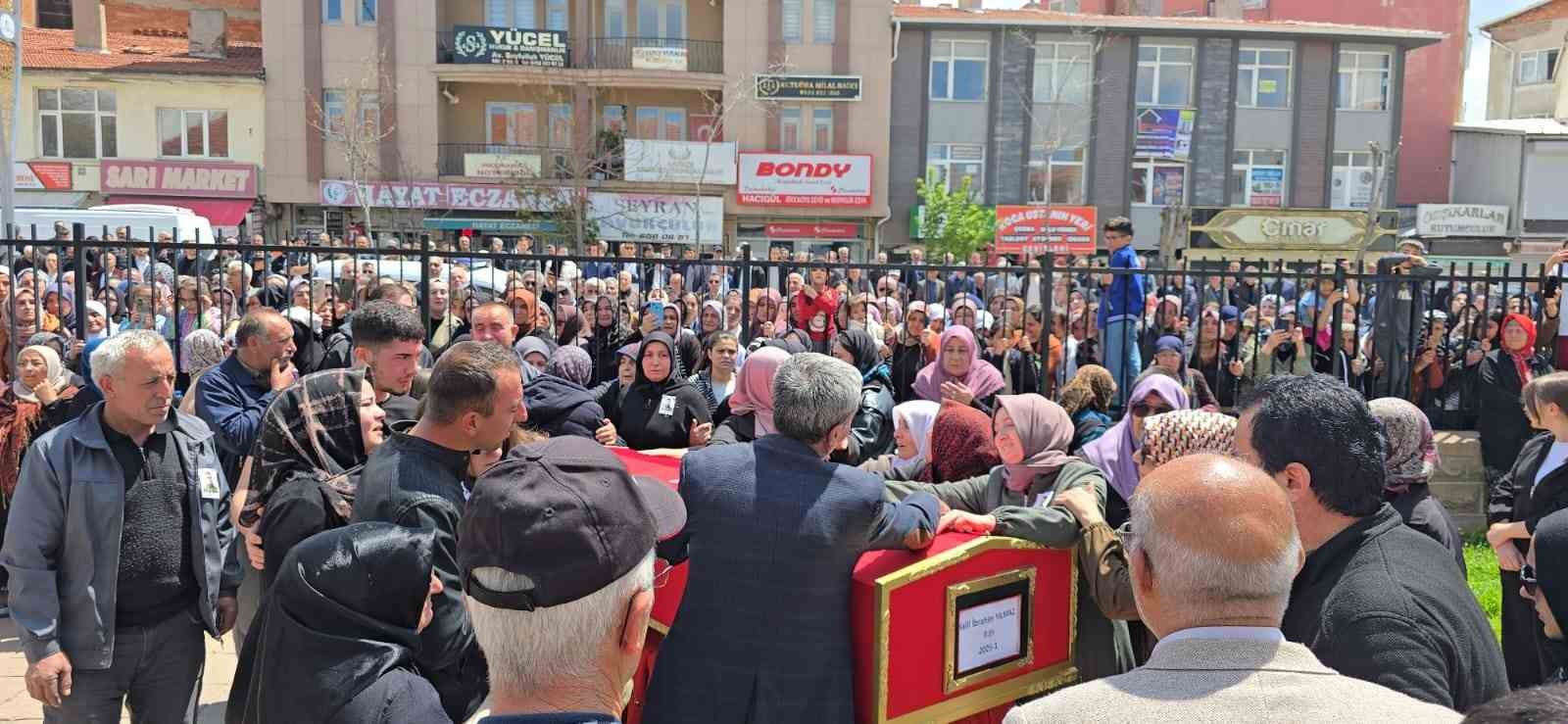 Hayatını kaybeden piyade er Yılmaz, toprağa verildi