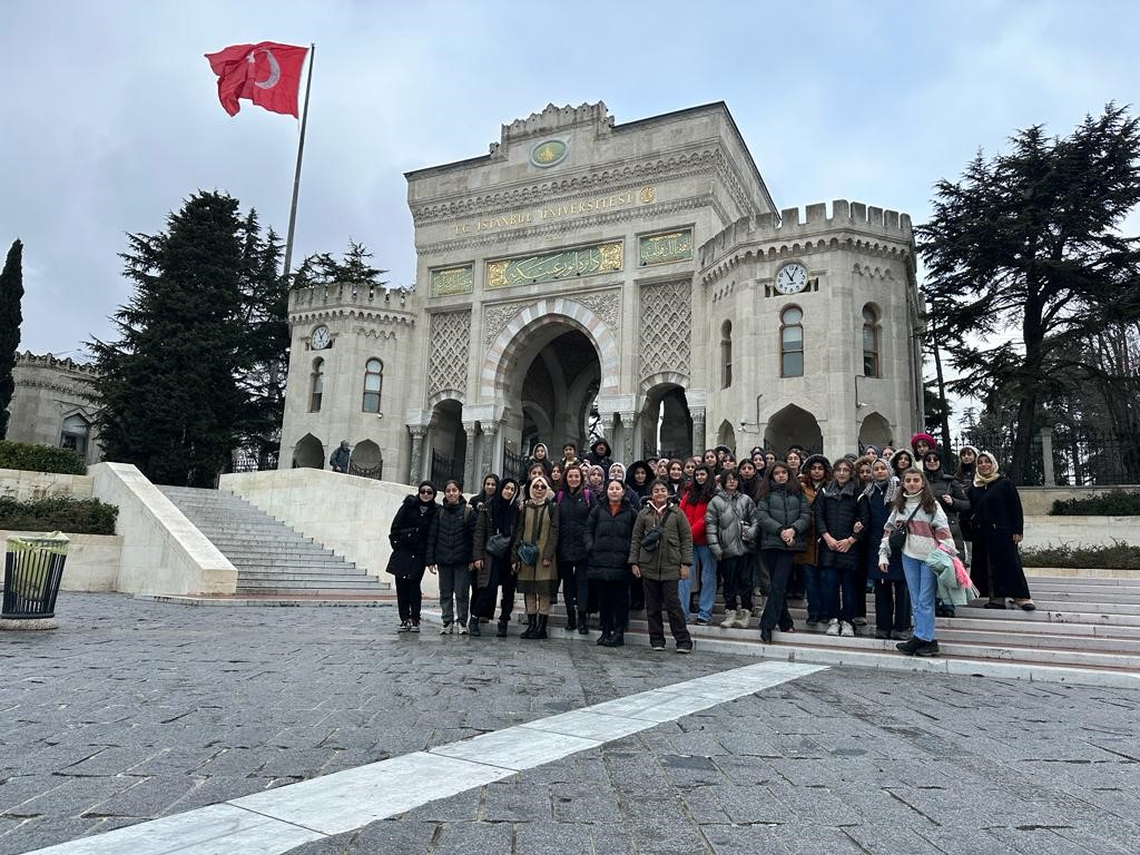 İbrahim Hakkı Kubilay İmam Hatip Ortaokulu başarılarıyla göz dolduruyor