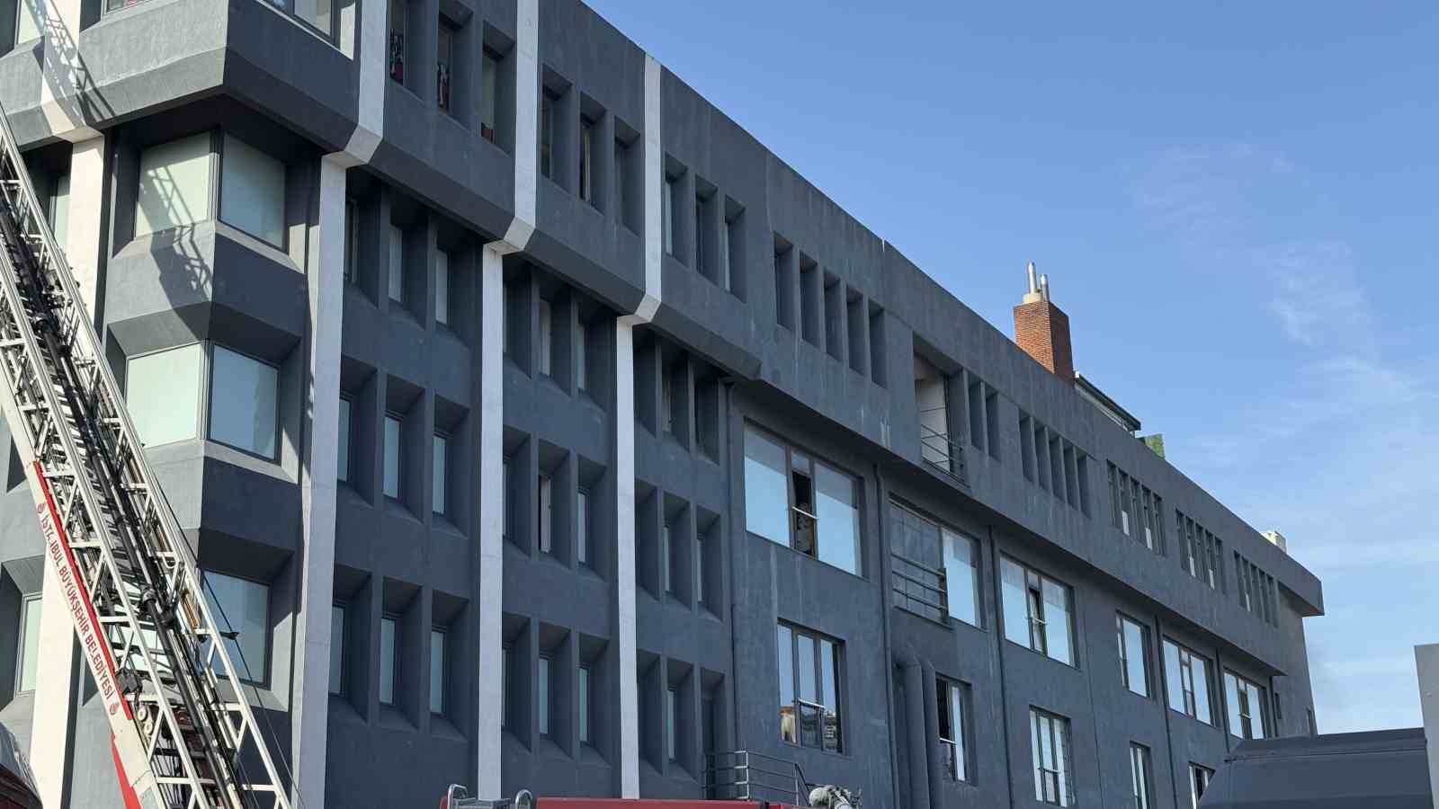 Bağcılar’da tekstil fabrikasında çıkan yangın korkuttu