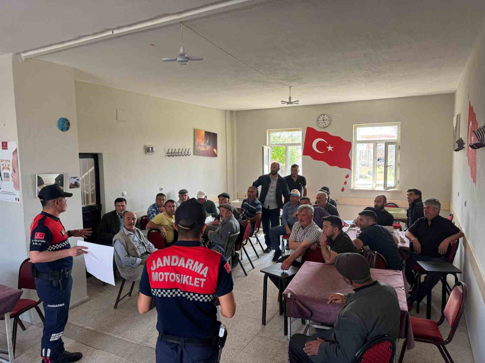 Jandarma Kurban Bayramı öncesi üretici ve vatandaşı bilgilendiriyor