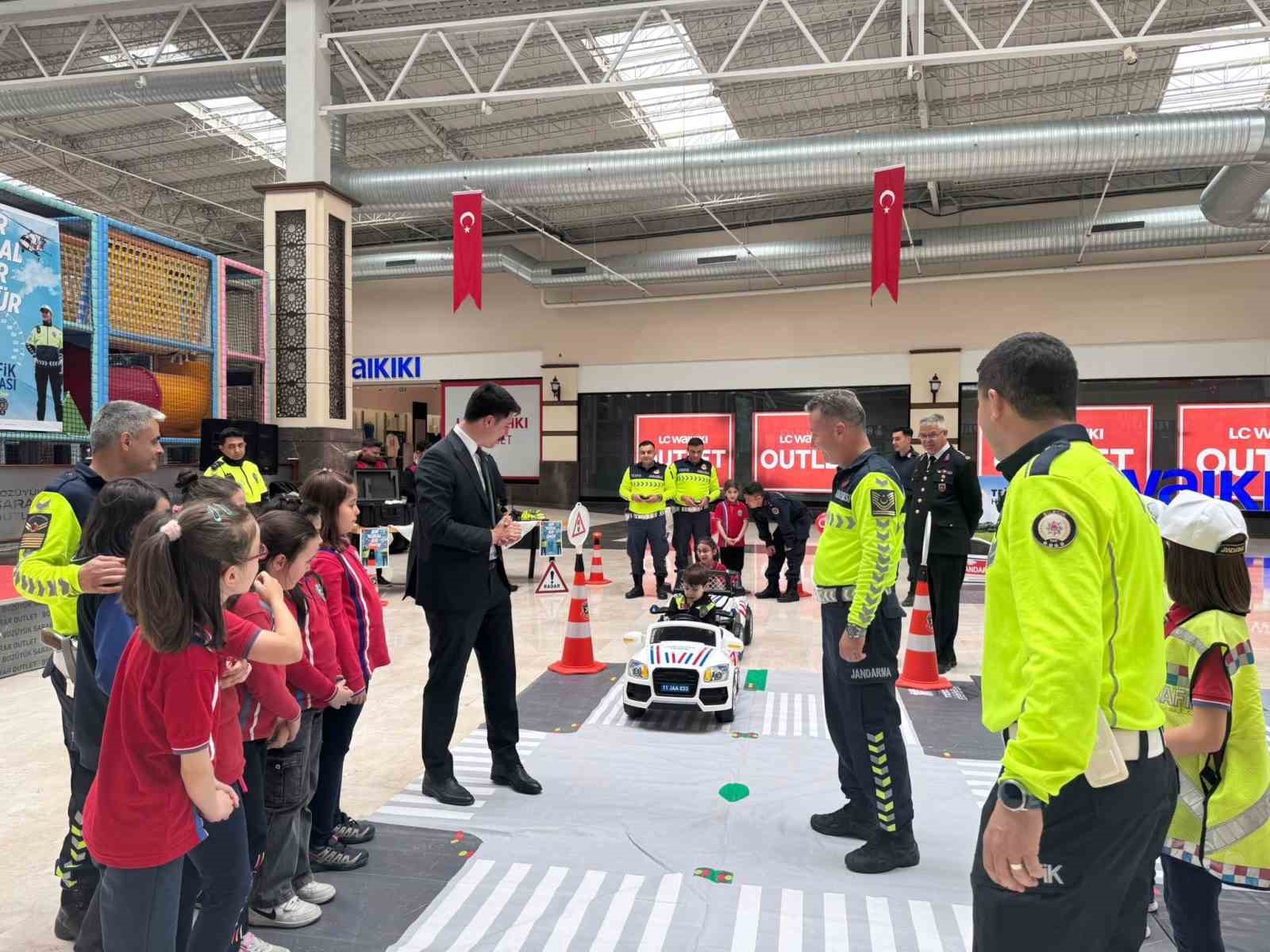 Kaymakam Kahraman trafik bilincine dikkat çekti
