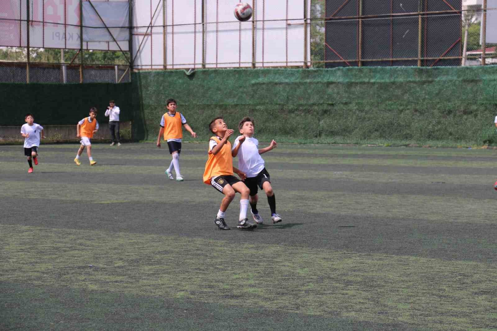 Atakum Belediyesi’nin düzenlendiği ilkokullar arası futbol turnuvası sona erdi