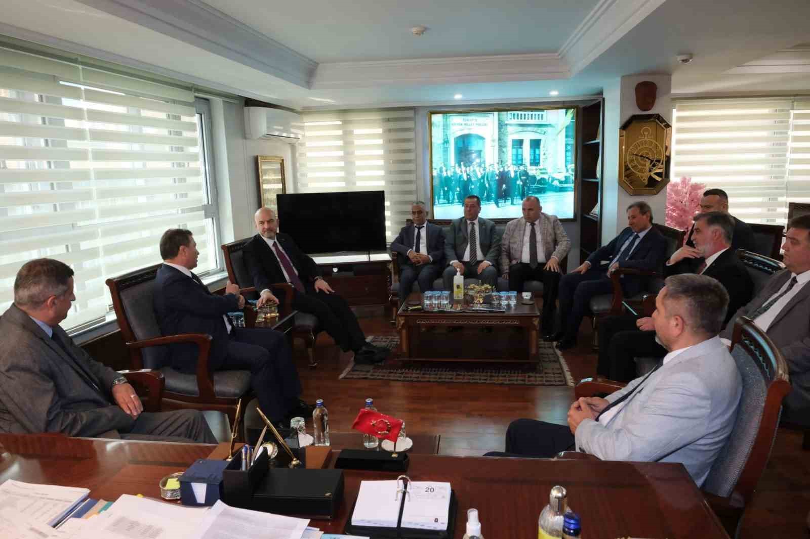 AK Parti İstanbul Milletvekili Soylu’dan TŞOF’a ziyaret