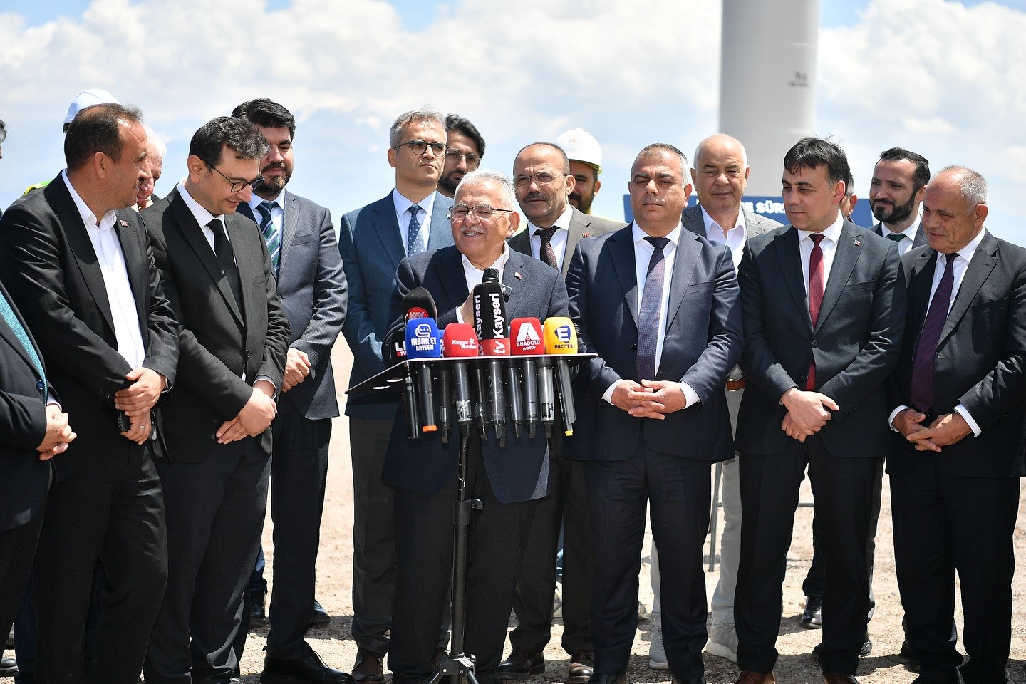 Kayseri’de tramvayların ve elektrikli otobüslerin enerjisi RES’ten üretilecek