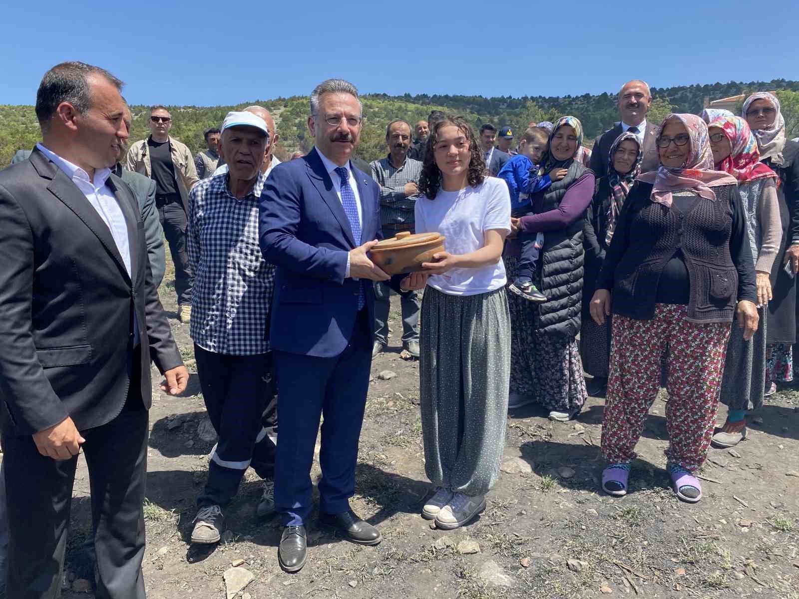 Vali Aksoy Mihalıççık İlçesi’ni ziyaret etti