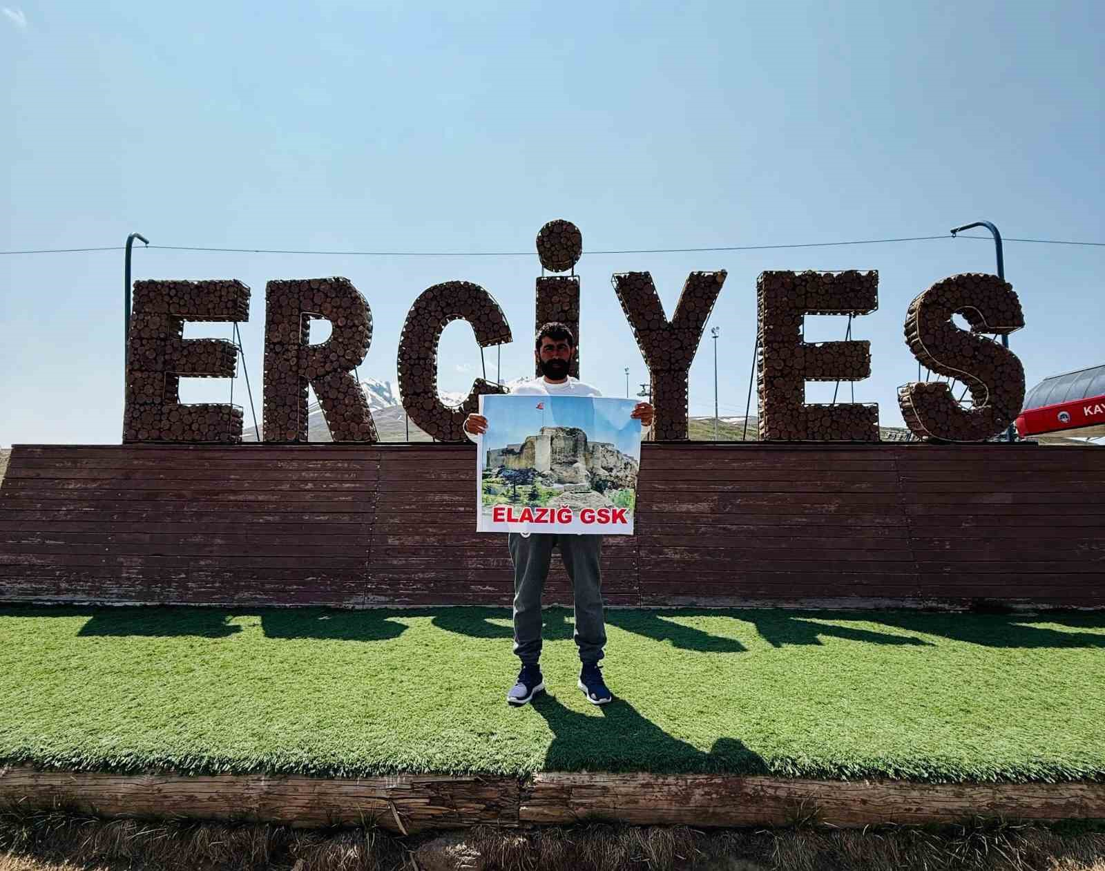 Elazığlı sporcu Erciyes Dağı’na tırmandı