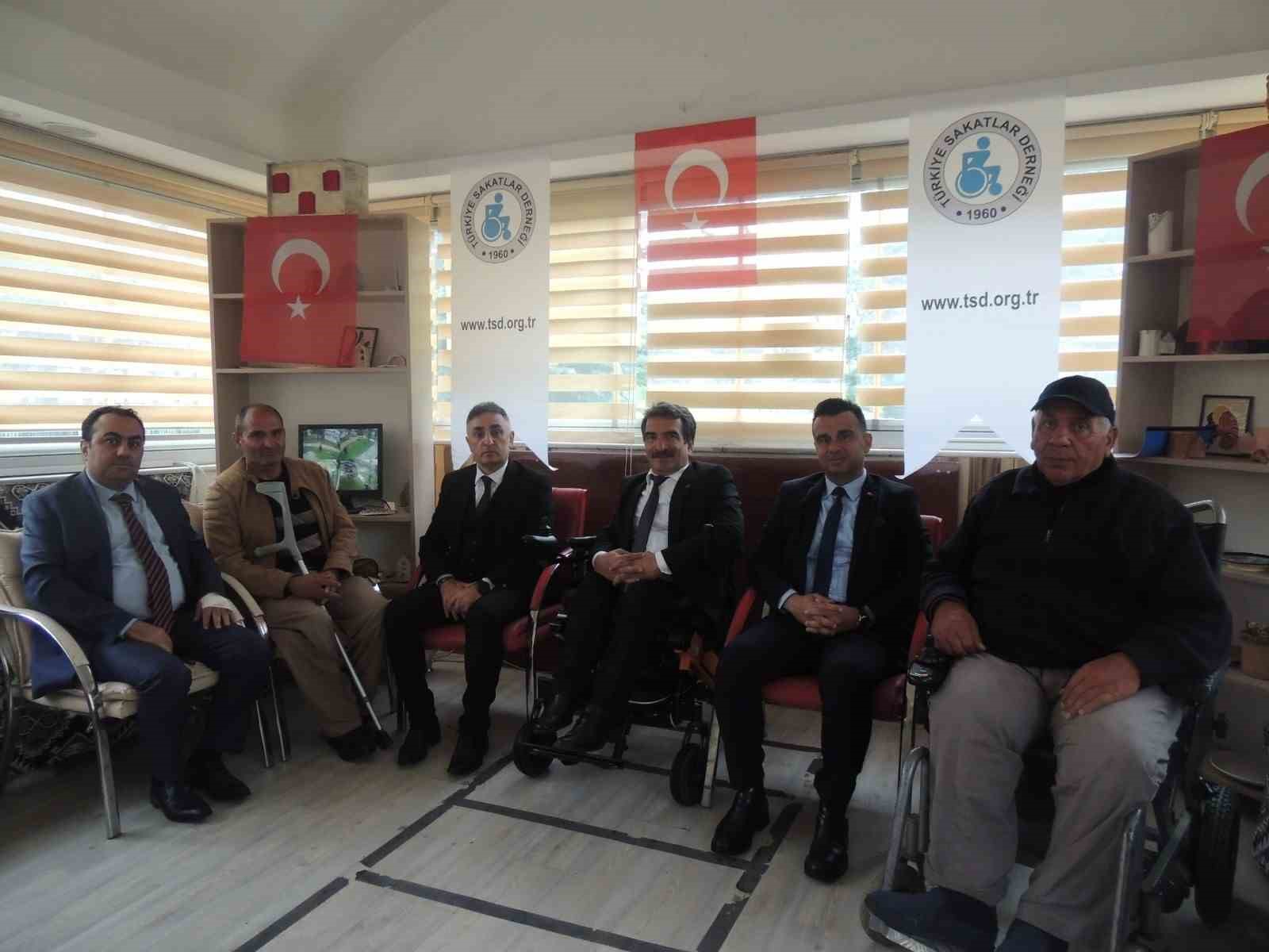 Engelli bireyler için iş birliği ve destek mesajı