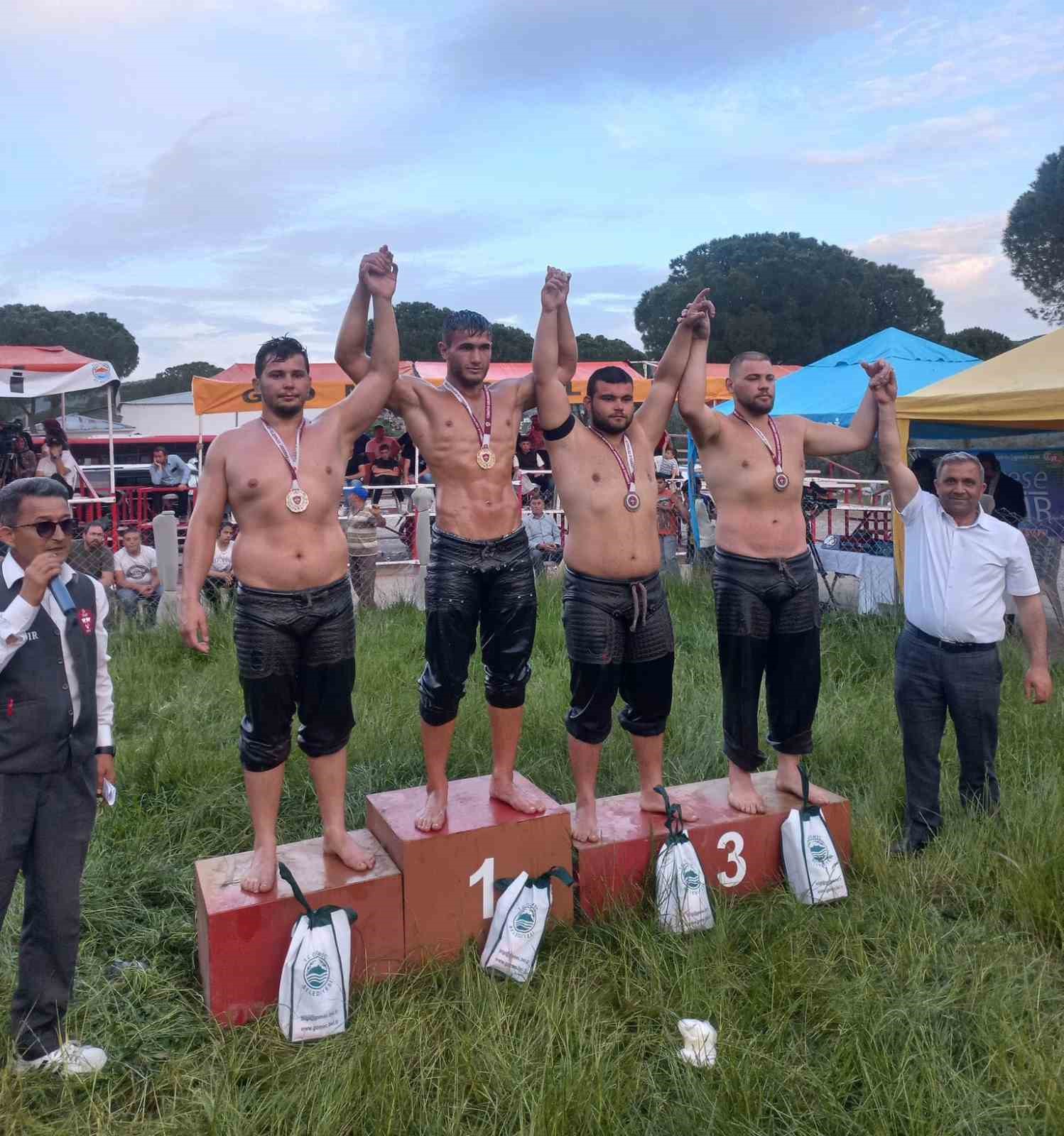 Sakarya Büyükşehir sporcuları başarılarıyla göz dolduruyor
